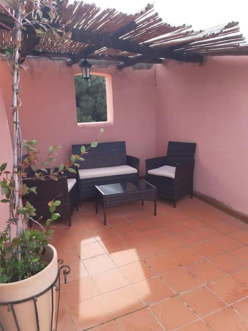 Un Angolo Di Paradiso A Pochi Passi Dal Mare Nel Villaggio Calarossa Isola Rossa Exterior photo