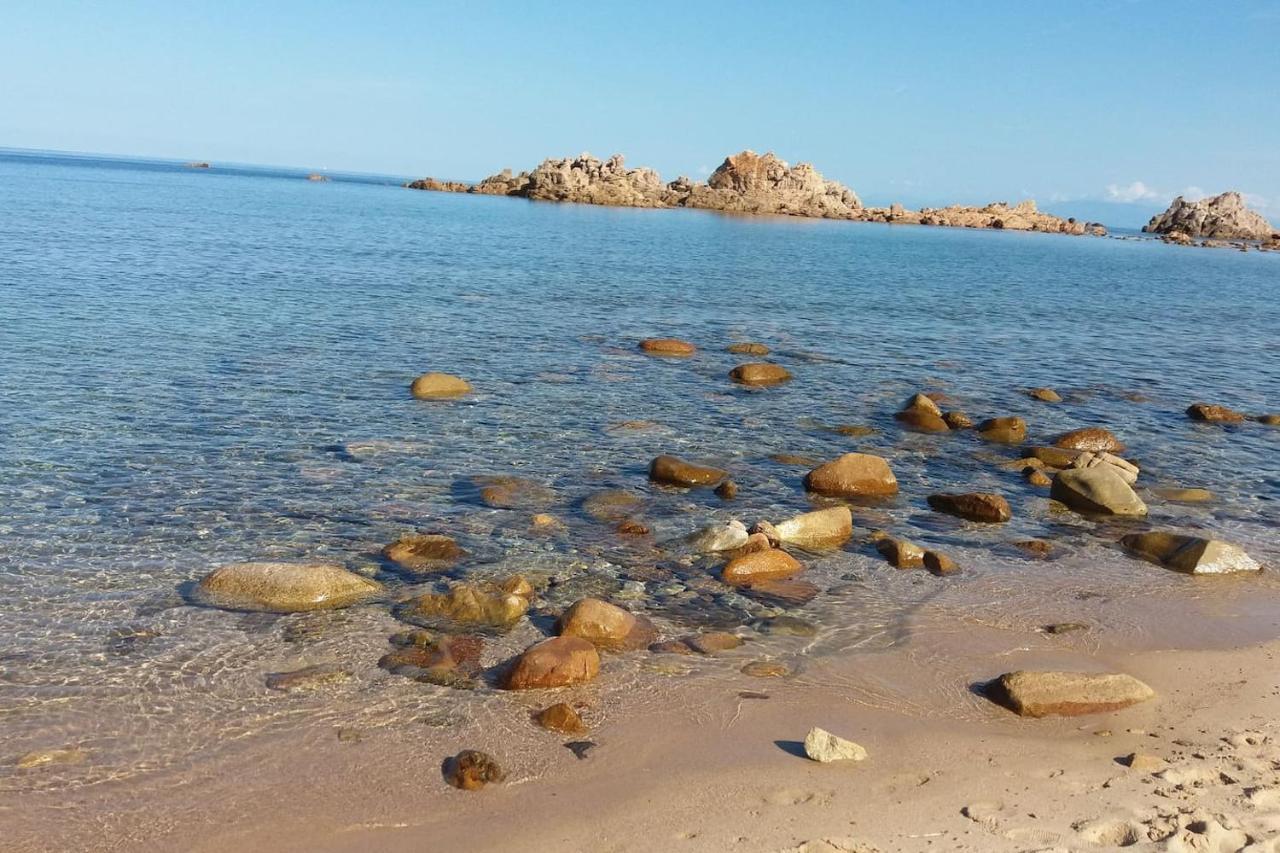 Un Angolo Di Paradiso A Pochi Passi Dal Mare Nel Villaggio Calarossa Isola Rossa Exterior photo